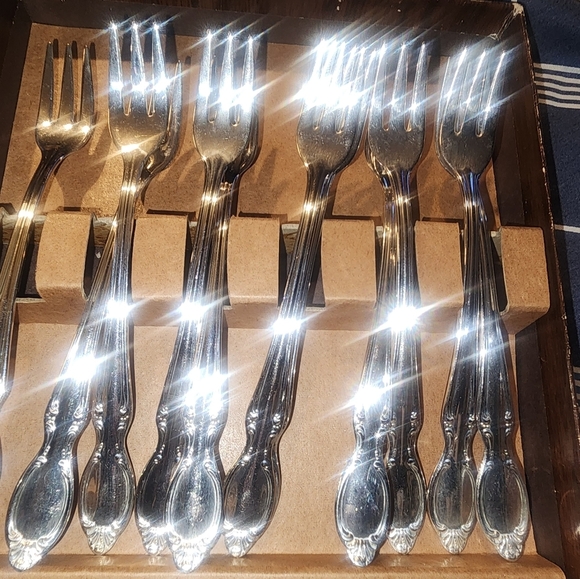 WB ROGERS IS Other - WB ROGERS (IS) Flatware 11 FORKS I GUESS THE 12th WALKED AWAY (WEIRD) JK
